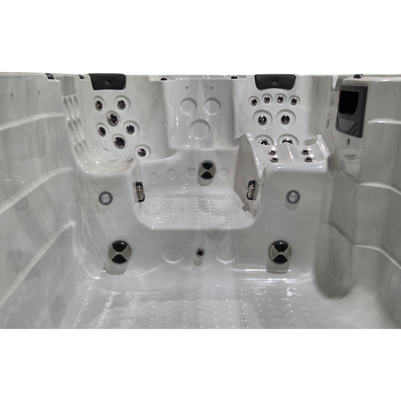 Liquidation PHÉBÉ (2024) Spa de nage - TITAN SPAS (DEMO)