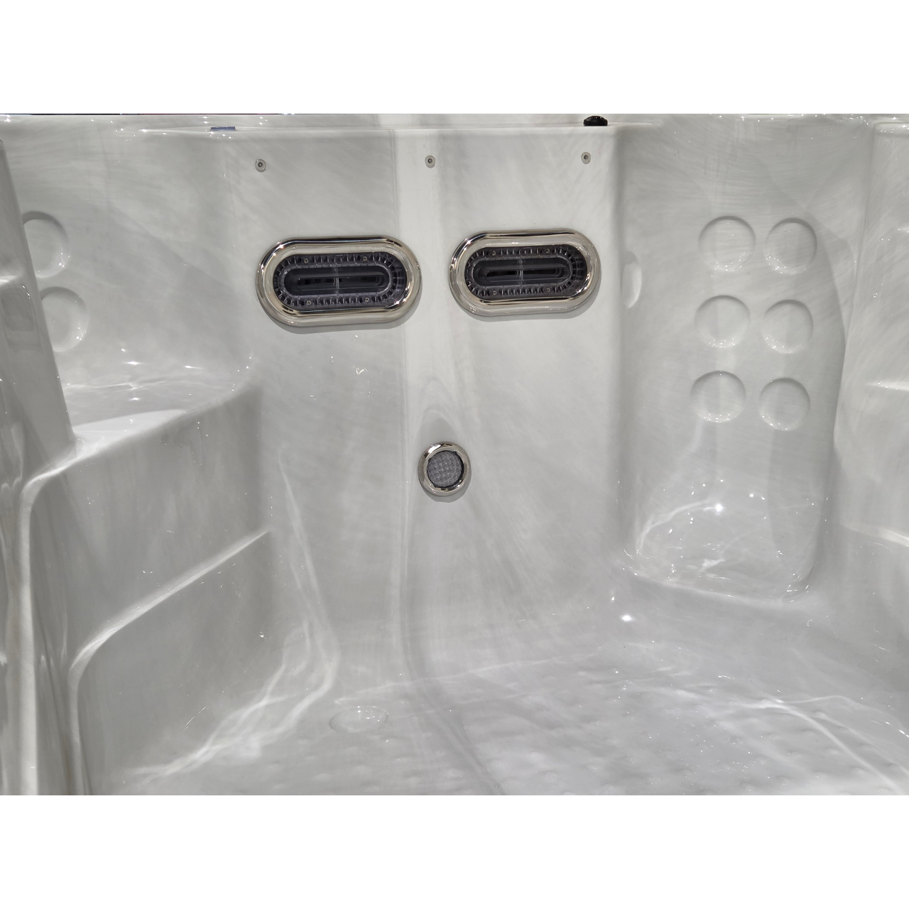 Liquidation PHÉBÉ (2024) Spa de nage - TITAN SPAS (DEMO)
